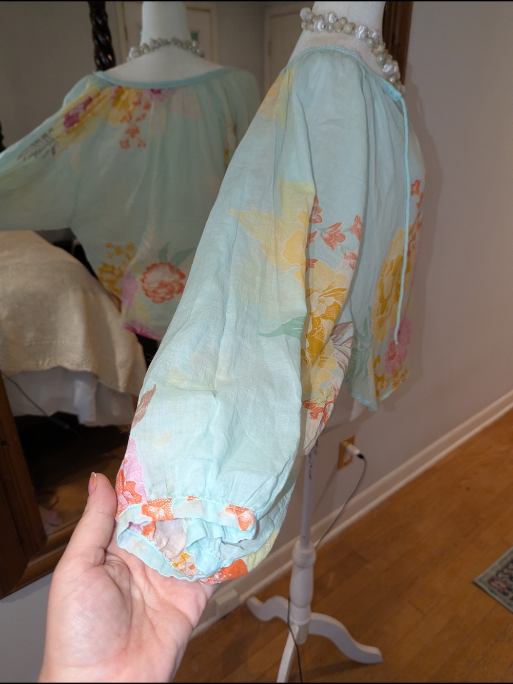 💯 Cotton FARM Rio Pastel Mint Floral Peasant Blouse with Pink and Yellow Blooms - Picture 6 of 12
